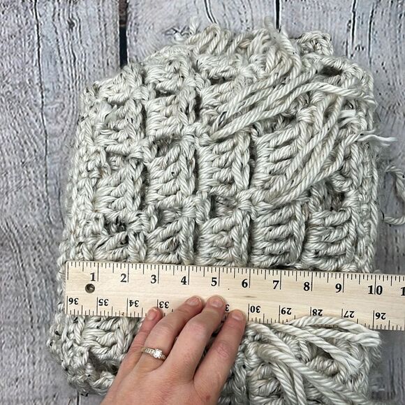 Scarf rectangle chunky knit  fringe detail long 84” - Picture 9 of 9